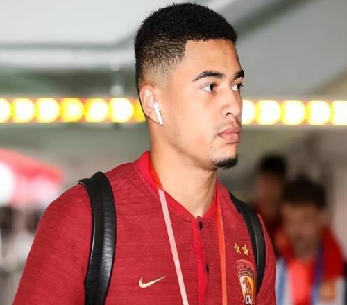 上港幸好沒留下他！一直想高薪挽留的強援，如今卻在離隊后退役