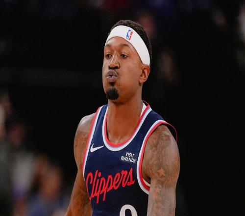 執(zhí)行球員選項(xiàng)，繼續(xù)留在快船！3屆全明星后衛(wèi)，下賽季最大補(bǔ)強(qiáng)