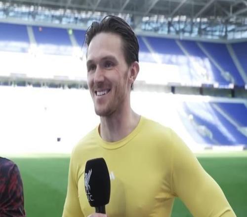 伍德曼：我父親昨天帶隊升英甲，我今天英超首秀，難忘的周末