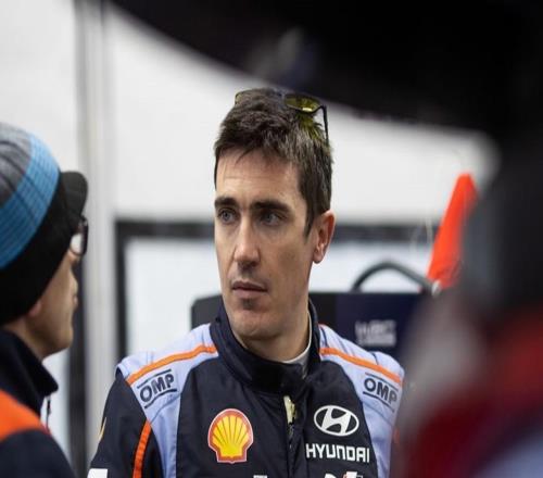 賽場沖突！布克格林遭驅(qū)逐，庫里16中4拿17分，勇士不敵太陽出局