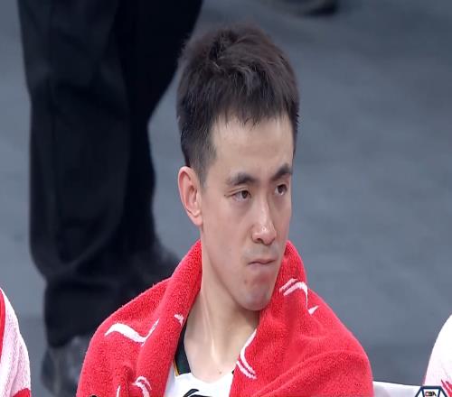 CBA一夜爆3門慘案！繼偉怒噴遼籃，廣東鎖定第5，季后賽剩4個(gè)懸念