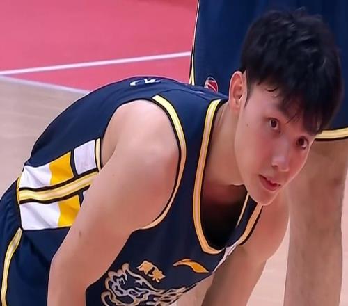 廣東最新消息！徐杰深夜發(fā)聲，新大外參加婚禮，焦泊喬遭棄用