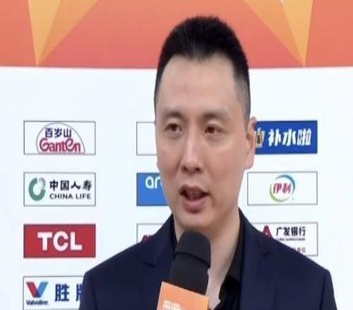 盧偉：兩名大外缺席大家把狀態(tài)調(diào)整得很好，希望季后賽能保持住