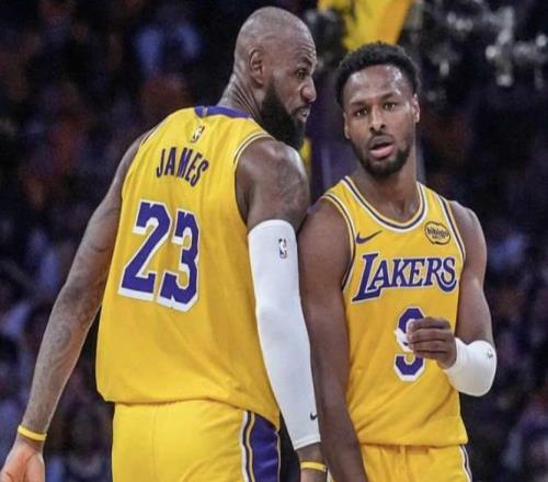 臥槽！13連勝！恭喜詹姆斯，不敗在延續(xù)，這紀錄太厲害了