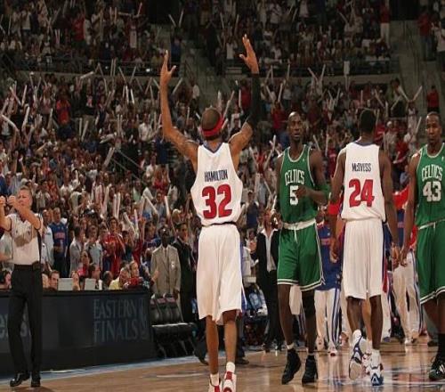 活塞遭遇季后賽主場(chǎng)11連敗為歷史最長(zhǎng)，上次贏球?yàn)?008年