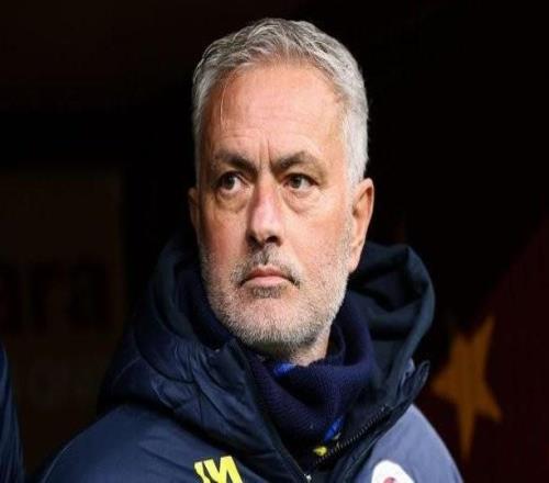 記者：皇馬沒有聯(lián)系穆里尼奧，也不會尋找少帥