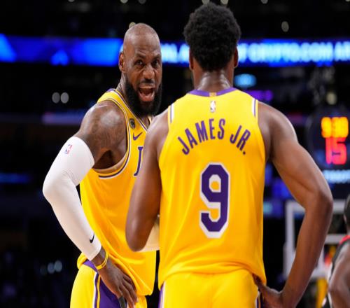 季后賽父子同臺！ESPN贊國王與繼承人布朗尼季后賽3場0+0+0+0+0