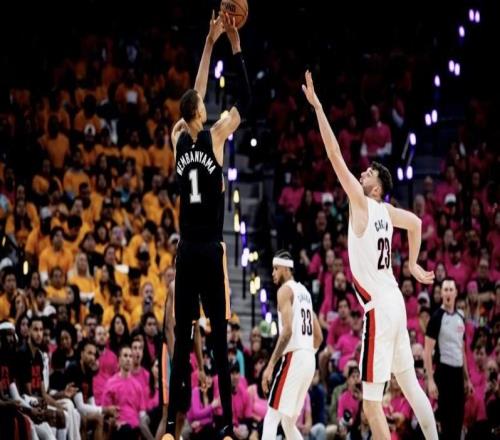 麥迪：開拓者該增強(qiáng)對(duì)文班的身體對(duì)抗，敢沖擊內(nèi)線就把他掀翻