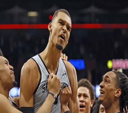 NBA季后賽首秀得分前五：文班亞馬張伯倫并列，僅1人40+