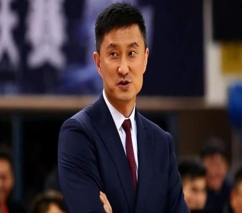 為什么山東高速拒絕鞏曉彬而廣東隊(duì)卻不敢換掉杜鋒兩個字：背景