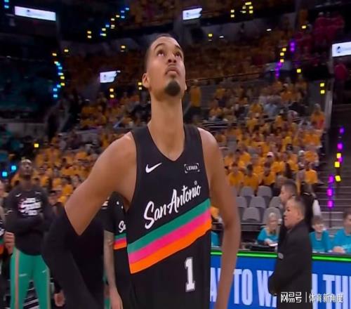 35+5+2，殺瘋了！鄧肯來(lái)了都得低頭，新秀首秀堪稱S+++