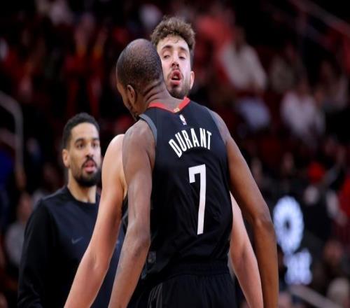 單賽季出戰(zhàn)2840分鐘，僅休息5場(chǎng)！杜蘭特缺戰(zhàn)，火箭隊(duì)用人釀苦果