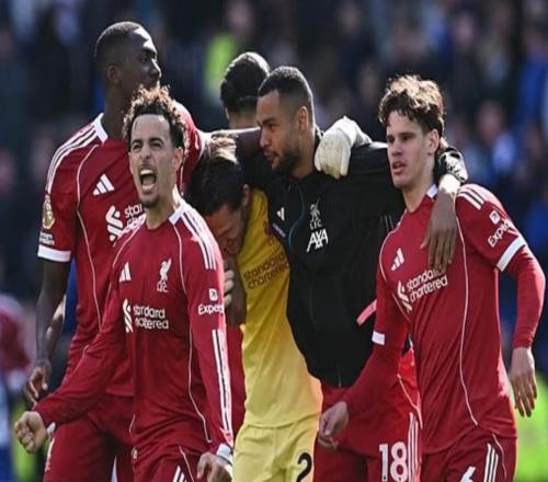 瓊斯：范戴克絕殺時我沒看見，當時我正在和埃弗頓球迷吵架