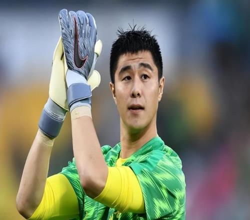 國安VS深圳新鵬城：孔特+達(dá)萬坐鎮(zhèn)，兩大國腳飛翼領(lǐng)銜，塞鳥沖鋒