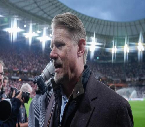 舒梅切爾：卡里克應正式執(zhí)教曼聯，沒人能比他做得更好