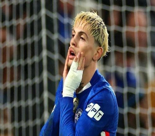 英媒：拉爵當(dāng)初收到切爾西對加納喬的報(bào)價(jià)時(shí)笑得合不攏嘴