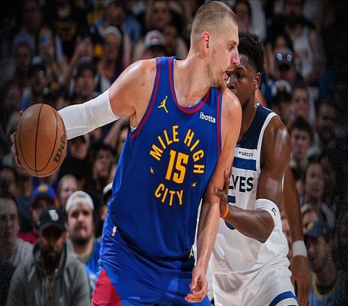 帶傷30+10，19分大逆轉(zhuǎn)！系列賽11平，約基奇浪費(fèi)機(jī)會(huì)啊！