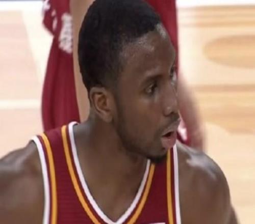 不冷靜！迪亞洛吃到本賽季個(gè)人第10次技犯，將自動(dòng)停賽一場(chǎng)