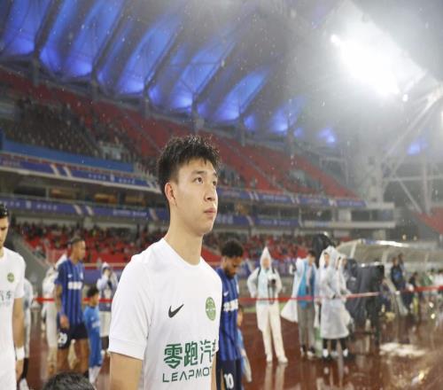 0射正0過(guò)人+被換下！19歲王鈺棟2次風(fēng)波后持續(xù)低迷，近4輪中超0球