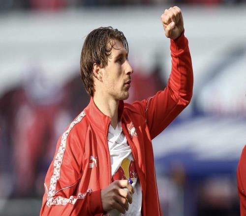 記者：萊比錫愿與奧爾班續(xù)約，球員退役后可能留在俱樂部任職