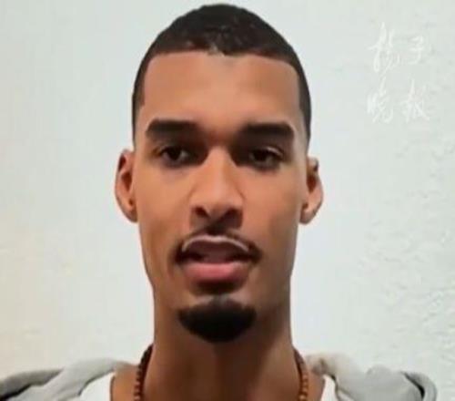 歷史首位全票最佳防守球員！文班亞馬斬獲“奧拉朱旺獎(jiǎng)”