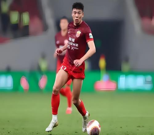 上港本輪中超將迎來久違鋒霸復(fù)出！上賽季曾表現(xiàn)不俗，值得期待