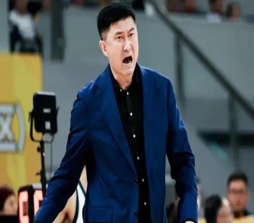 杜鋒復(fù)出后兩連敗讓出第四！全是防守出問(wèn)題，還不如外教好使！