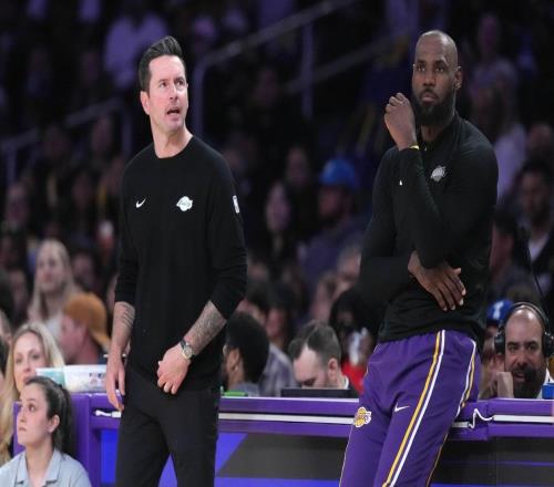 罰球26中17，湖人加練罰球！全隊(duì)缺啥補(bǔ)啥，雷迪克能力勝烏度卡