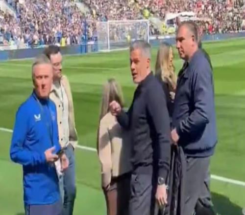 卡拉格在埃弗頓主場遭遇了埃弗頓球迷的辱罵，并發(fā)生言語爭執(zhí)