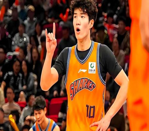 郭士強(qiáng)現(xiàn)場(chǎng)考察，個(gè)人認(rèn)為三名球員應(yīng)進(jìn)國(guó)家隊(duì)，21歲小將上榜