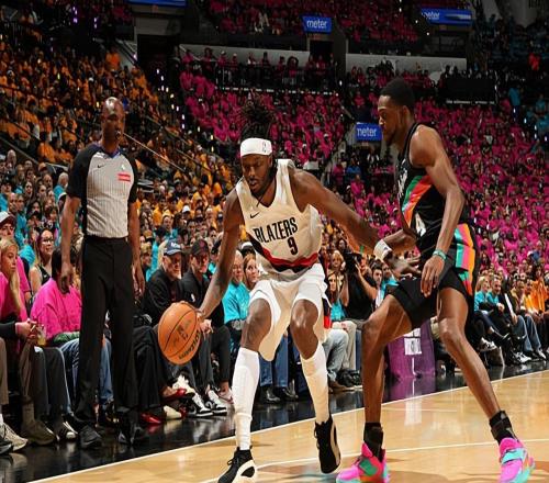 正負值25！開拓者替補鋒線大將在攻防兩端都被馬刺完爆了