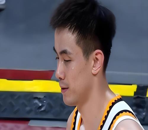 不是沖裁判揭秘趙繼偉社媒開(kāi)炮：憤怒下場(chǎng)+險(xiǎn)拒絕握手揭露真相