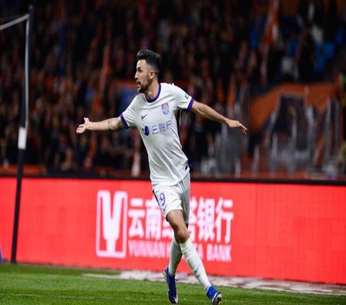 超級世界波！基萊斯遠射建功，3戰(zhàn)泰山均破門，中超20球里程碑