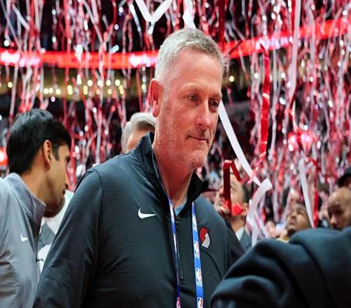 拓媒：開拓者新老板為省錢，不帶雙向合同球員出征季后賽客場