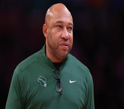 美記：雄鹿將和哈姆會(huì)面，商討球隊(duì)主教練空缺的問題