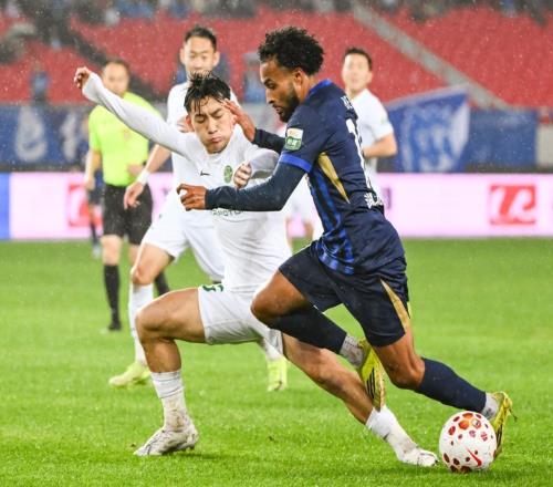 21逆转！中超夺冠热门诞生：7场6胜，狂揽19分，排名榜首