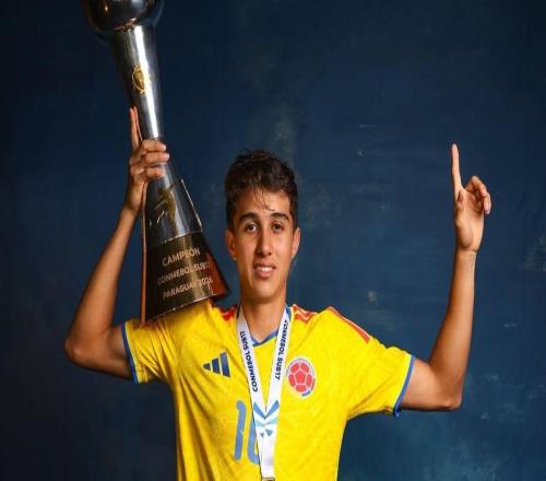 記者：拜仁有意17歲哥倫比亞小將馬丁內(nèi)斯，阿森納也加入爭奪