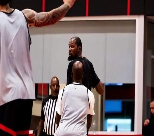 真要復(fù)出杜蘭特最新傷情出爐，隨隊(duì)記者給出喜訊，老詹要小心了