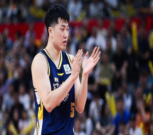 唏噓！以為是爭(zhēng)冠基石，沒(méi)想到比張皓嘉還差，粵迷：營(yíng)銷(xiāo)該戳破了