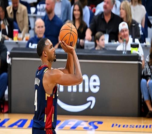 進攻效率相當驚人，但騎士內(nèi)線新星的防守能力還沒有發(fā)揮出來