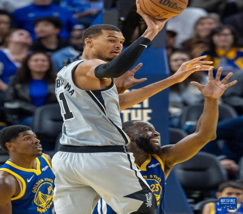 少年加冕綻鋒芒！NBA最佳防守球員揭曉，文班亞馬全票當(dāng)選