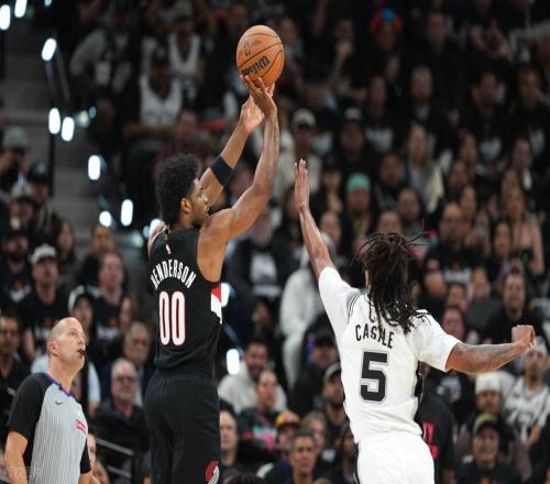 文班傷退！開拓者爆冷贏馬刺，11！一戰(zhàn)看清5個現(xiàn)實：雷霆要撿漏