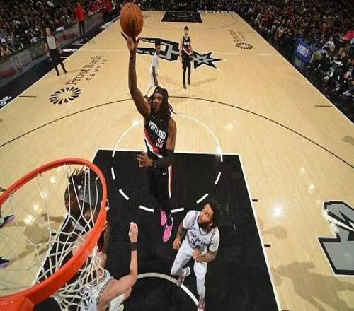 效果比先發(fā)中鋒好出太多！開拓者得繼續(xù)增加替補(bǔ)中鋒的出場(chǎng)時(shí)間