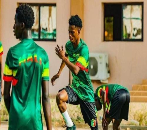 每體：16歲馬里中場(chǎng)馬伊加將前往巴薩試訓(xùn)，他還曾在巴黎試訓(xùn)