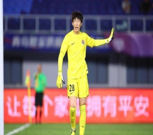 牟鵬飛神奇三連撲！拉唐3秒3射無功，半場零封申花，獲評9.0分