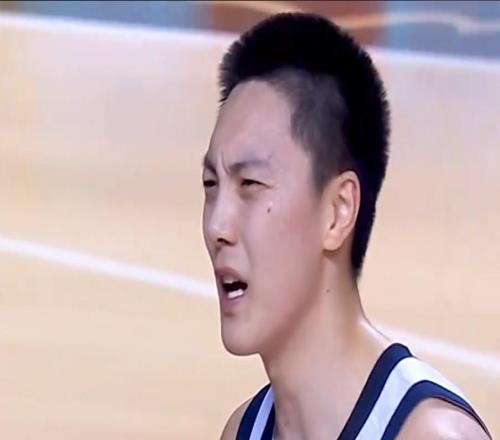 盤點廣東本賽季令人失望的球員！胡明軒薩林杰領(lǐng)銜，徐杰不在列