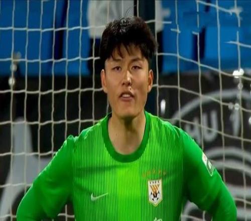 泰山隊(duì)刮青春風(fēng)暴，用4名05后新星劉騏瑋有王大雷影子2老將讓位