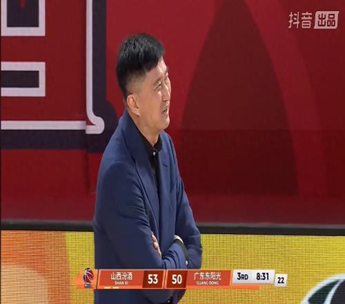 誰注意到，一國手下場后杜鋒不再與其溝通，球迷：兩人必走一個(gè)