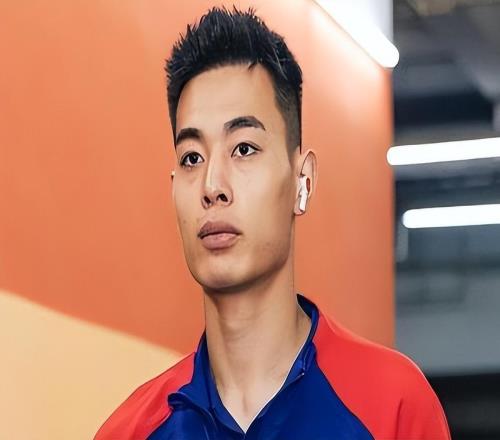 申花VS青島海牛：吳曦+汪海健坐鎮(zhèn)中場(chǎng)，謝鵬飛領(lǐng)銜，4大外援出擊