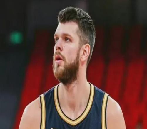 收官戰(zhàn)！廣東大外援首秀！杜鋒再收一好四壞消息！季后賽分組更新